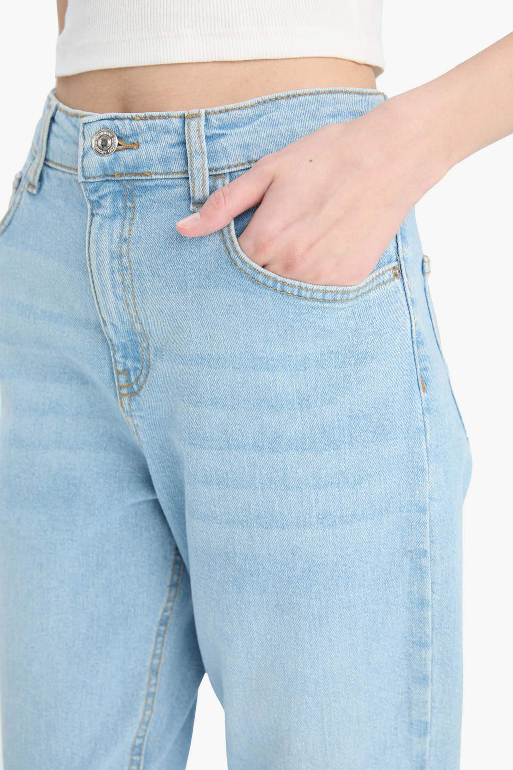 Comfort Mom Fit High Waist Short Leg Jeans