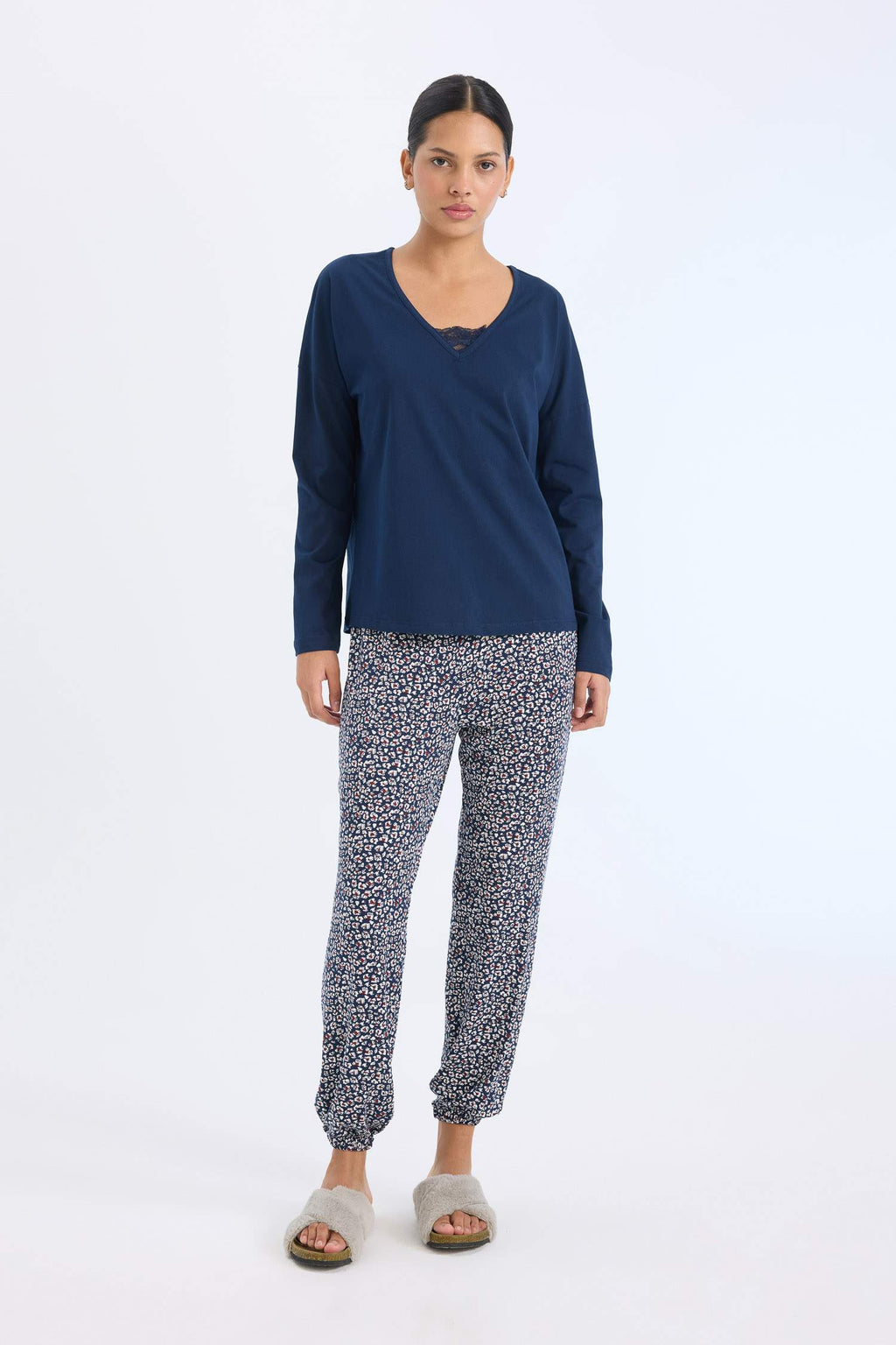 Pajama Set: Long-sleeved top, patterned long bottoms