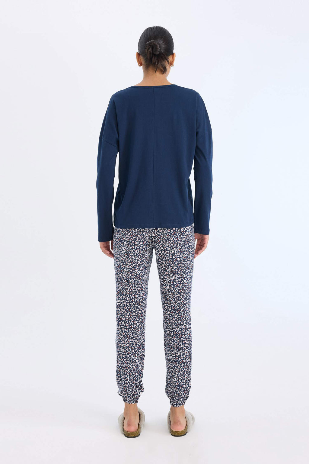Pajama Set: Long-sleeved top, patterned long bottoms