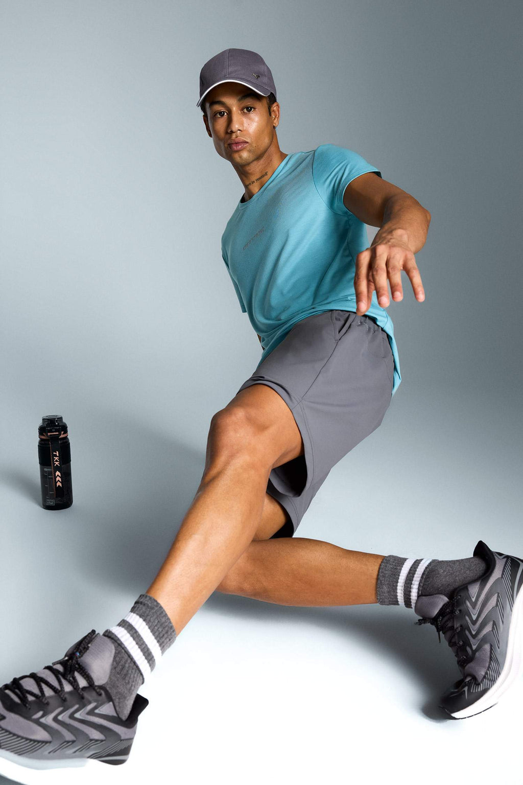 DeFactoFit Quick Drying Flexible Fabric Standard Fit Athlete Shorts