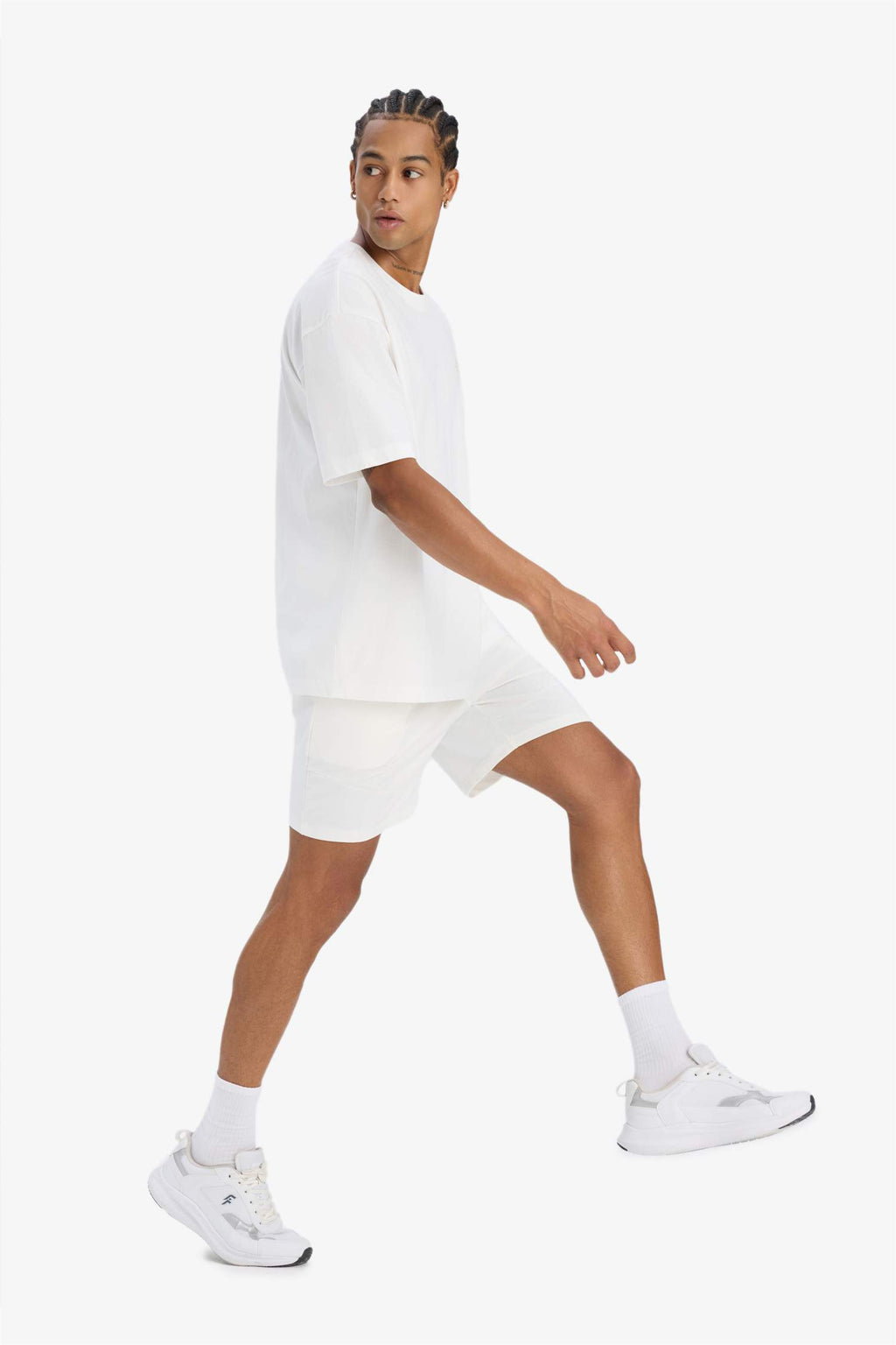 DeFactoFit Standard Fit Sportsman Shorts with Tie Waist and Pocket