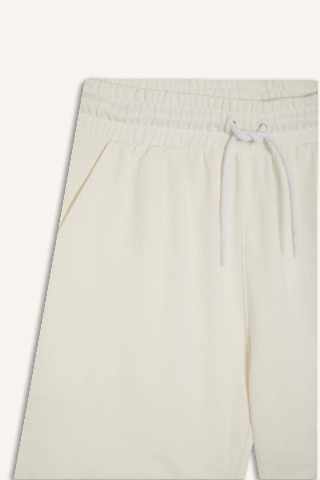 DeFactoFit Standard Fit Sportsman Shorts with Tie Waist and Pocket