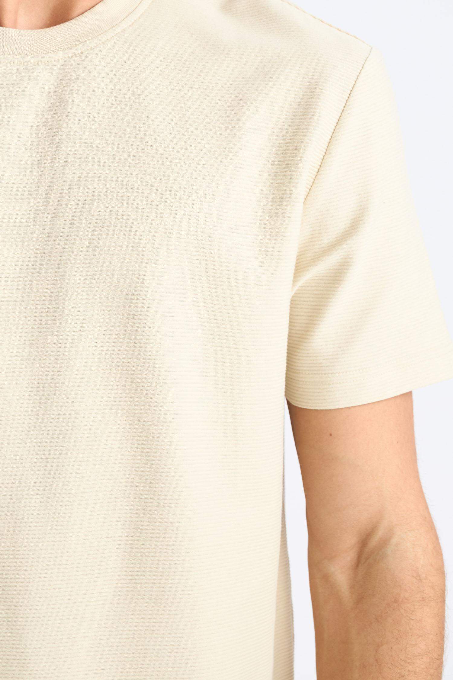 Regular Fit T-Shirt With A Round Neck And Short Sleeves