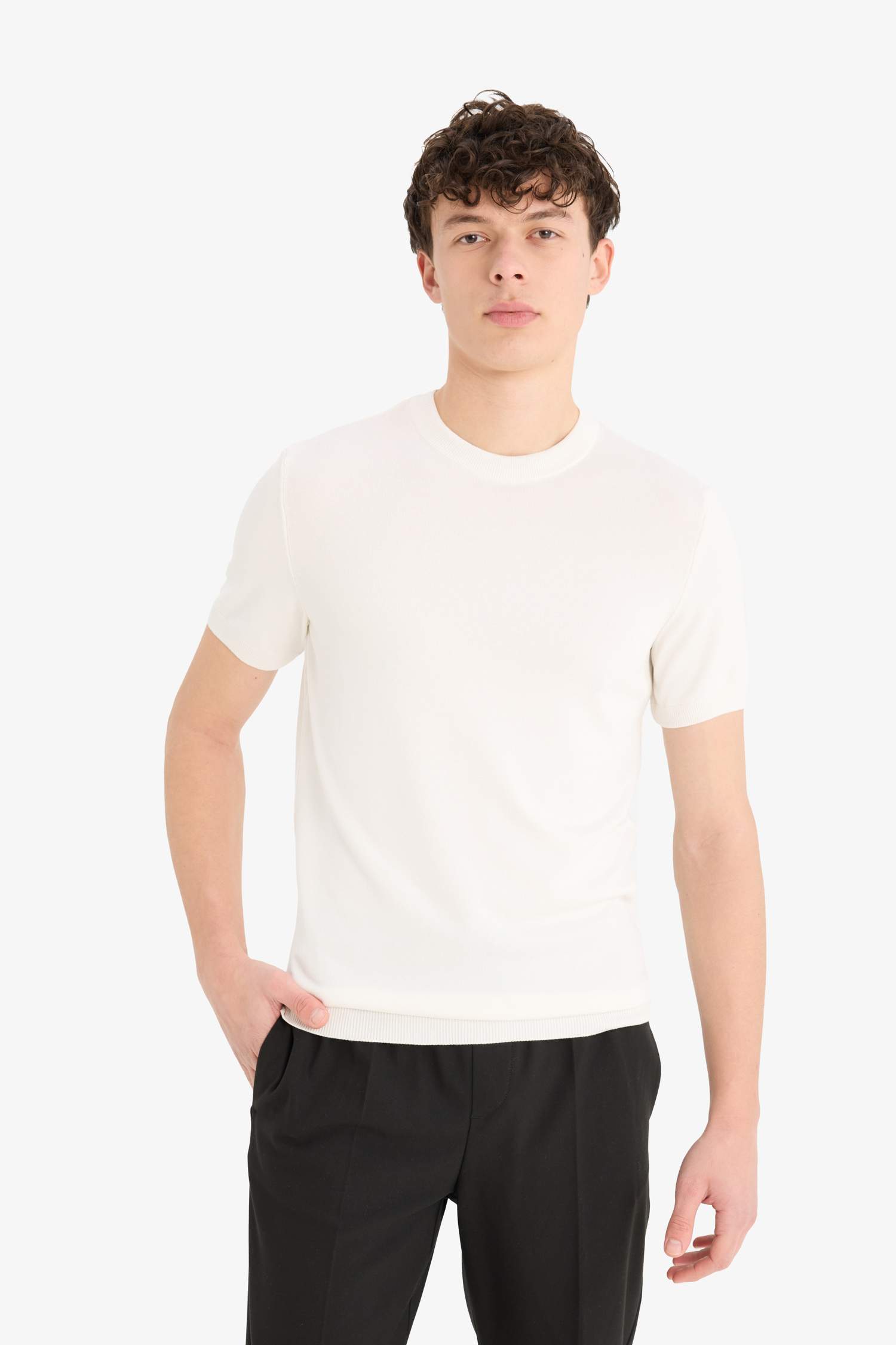Standard Fit Crew Neck Knitwear T-Shirt