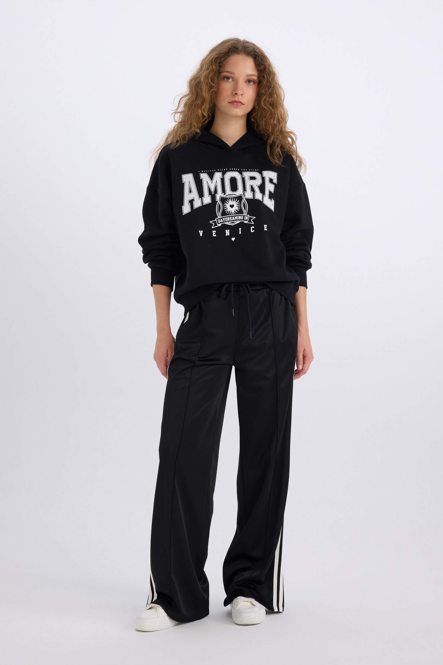 Loose Fit Hooded Printed Thick Sweatshirt