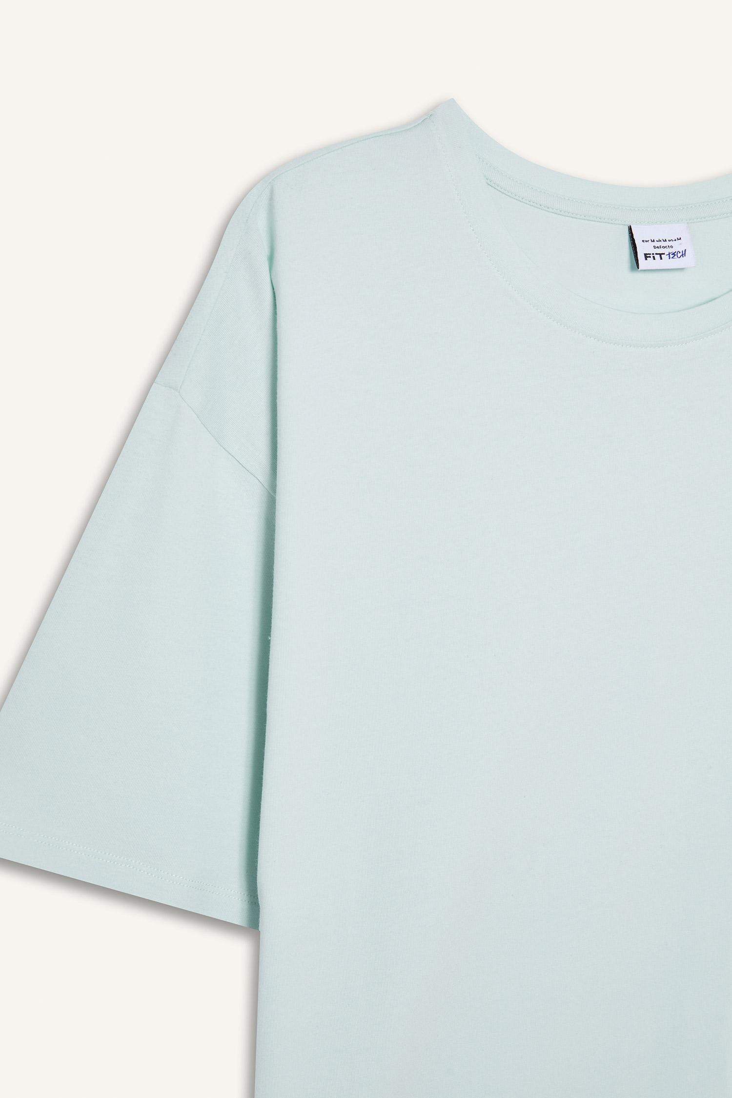 DeFactoFit Comfort Fit Crew Neck Basic Plain Sports Short Sleeve T-Shirt