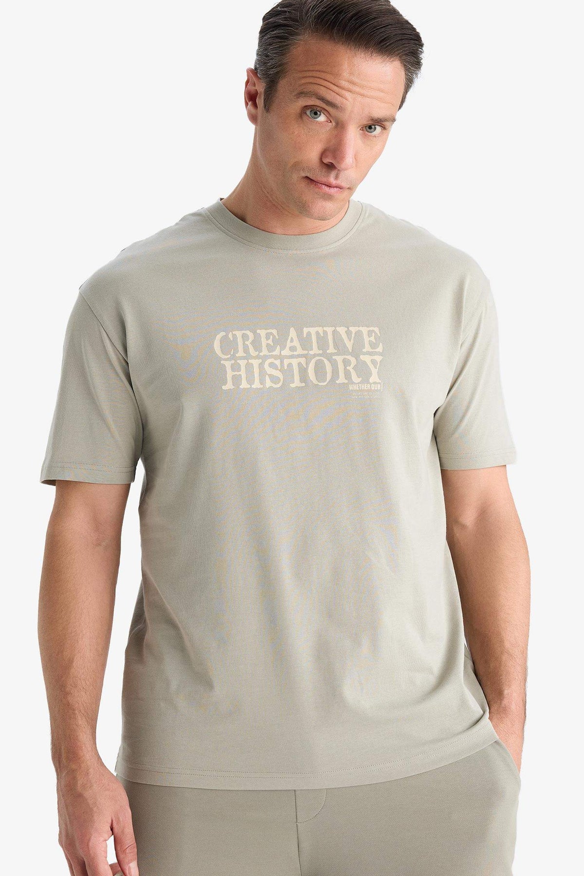 100% Cotton Regular Fit Crew Neck Printed Short Sleeve T-Shirt