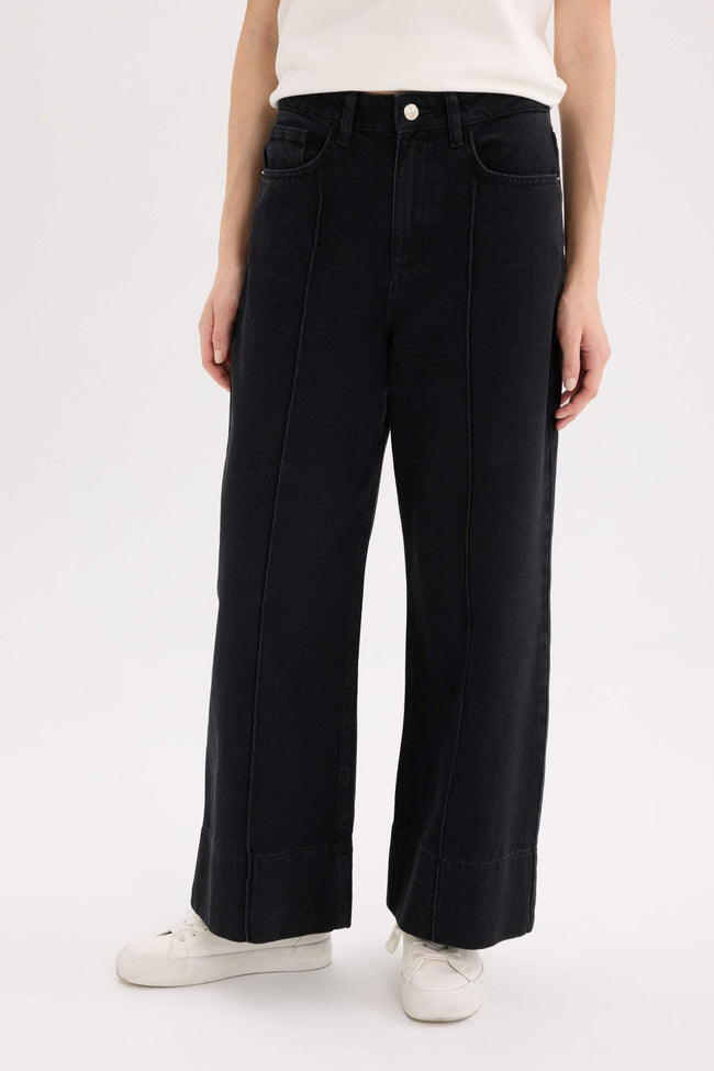 Short Wide Leg High Waist Crop Washed Jeans Hover Image