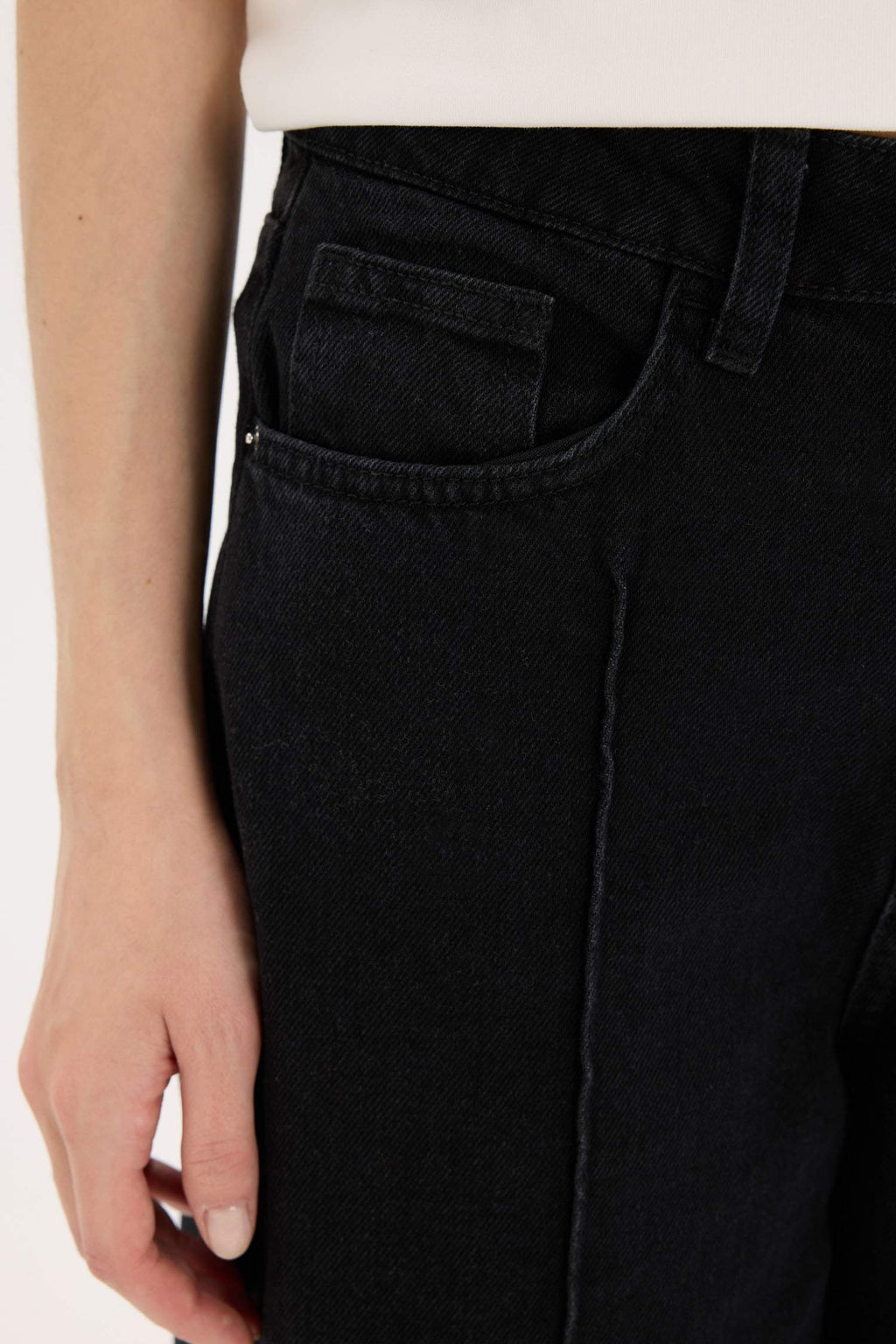 Short Wide Leg High Waist Crop Washed Jeans