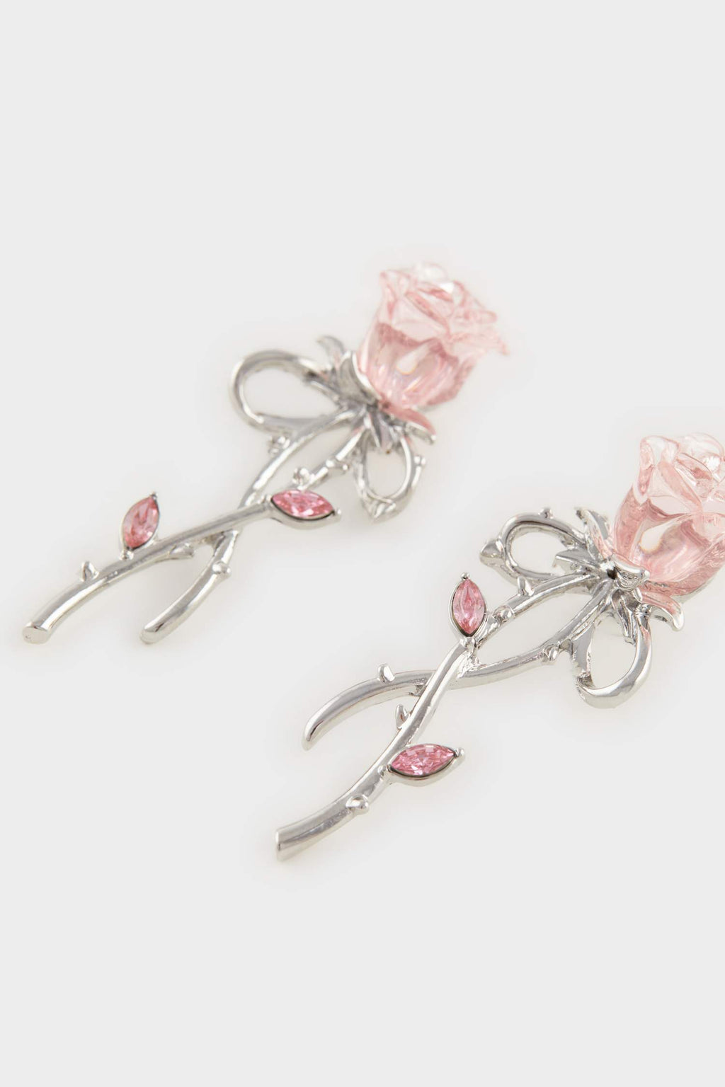 Women Silver Detailed Rose Patterned Earrings