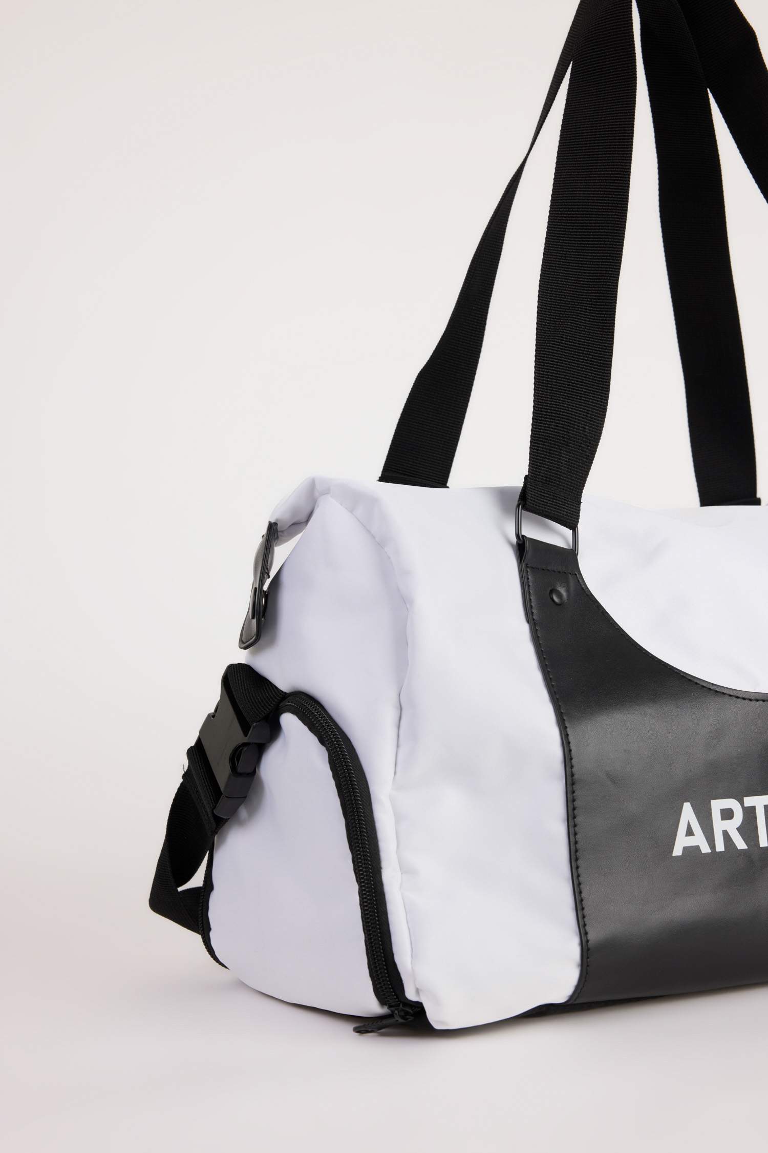 Mens Faux Leather Sports and Travel Bag