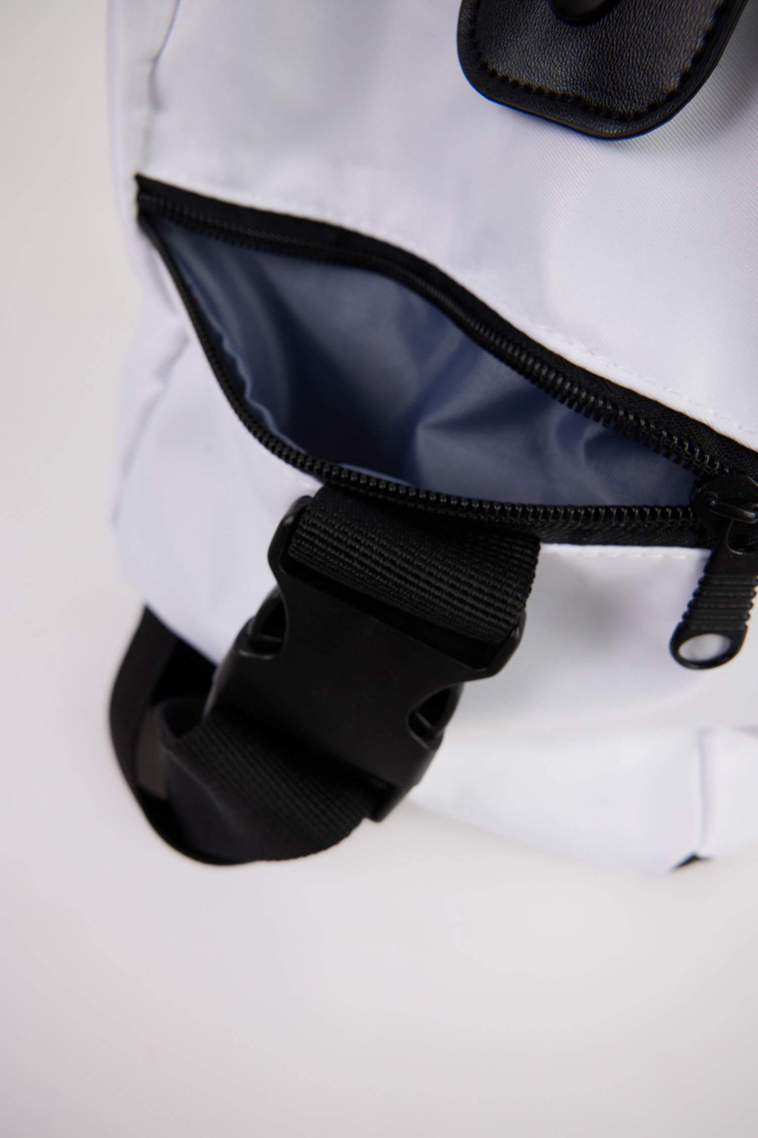 Mens Faux Leather Sports and Travel Bag