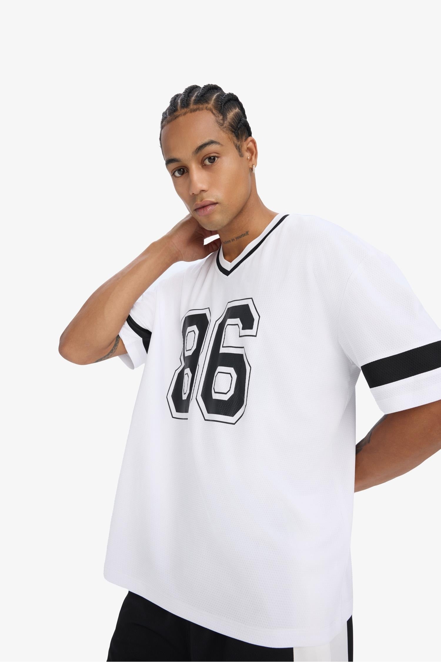 DeFactoFit Quick Dry Oversize Wide Mold V Neck Printed Sports Short Sleeve T-Shirt