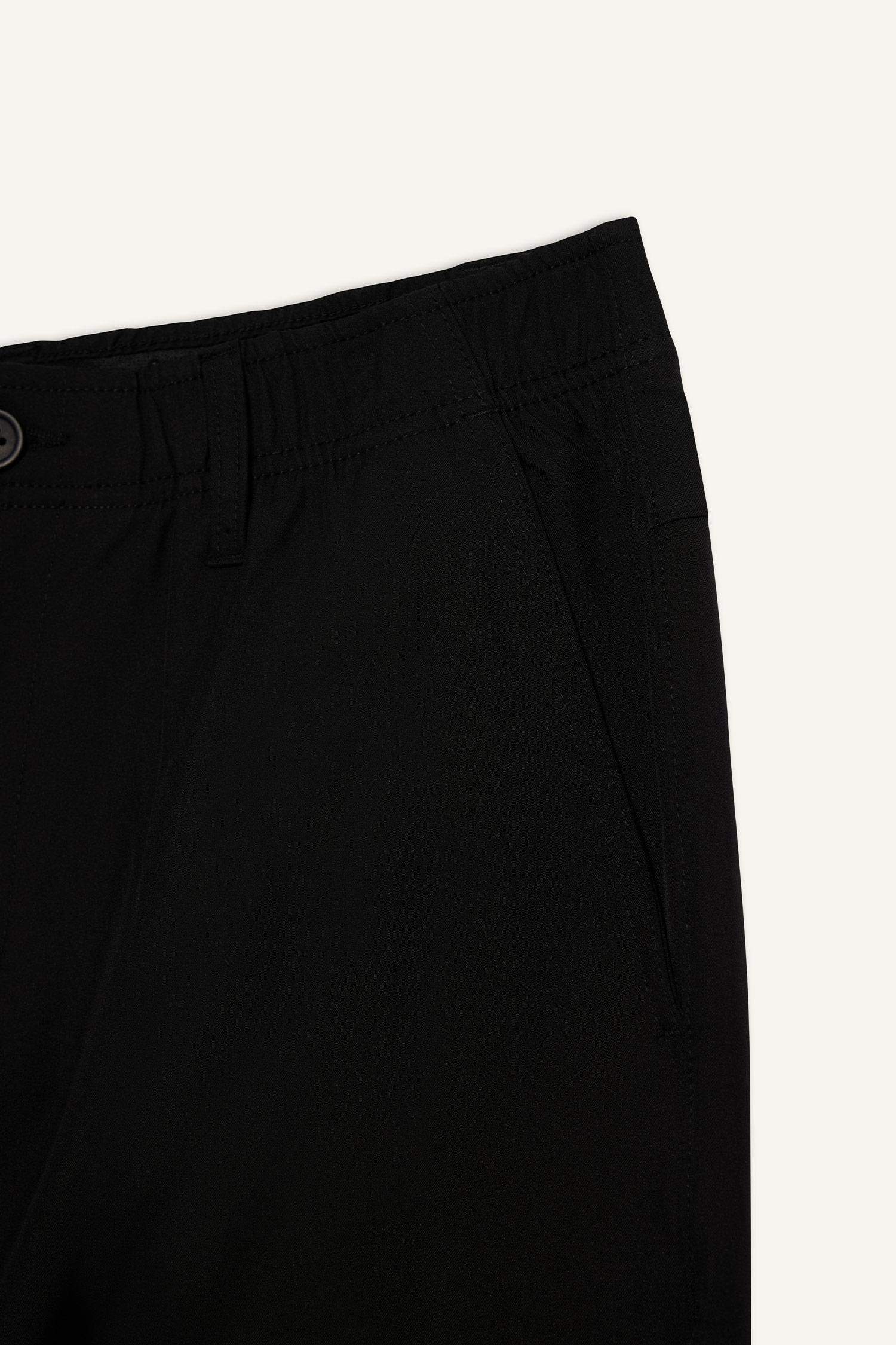 DeFactoFit Standard Fit Sports Short Leg Woven Shorts