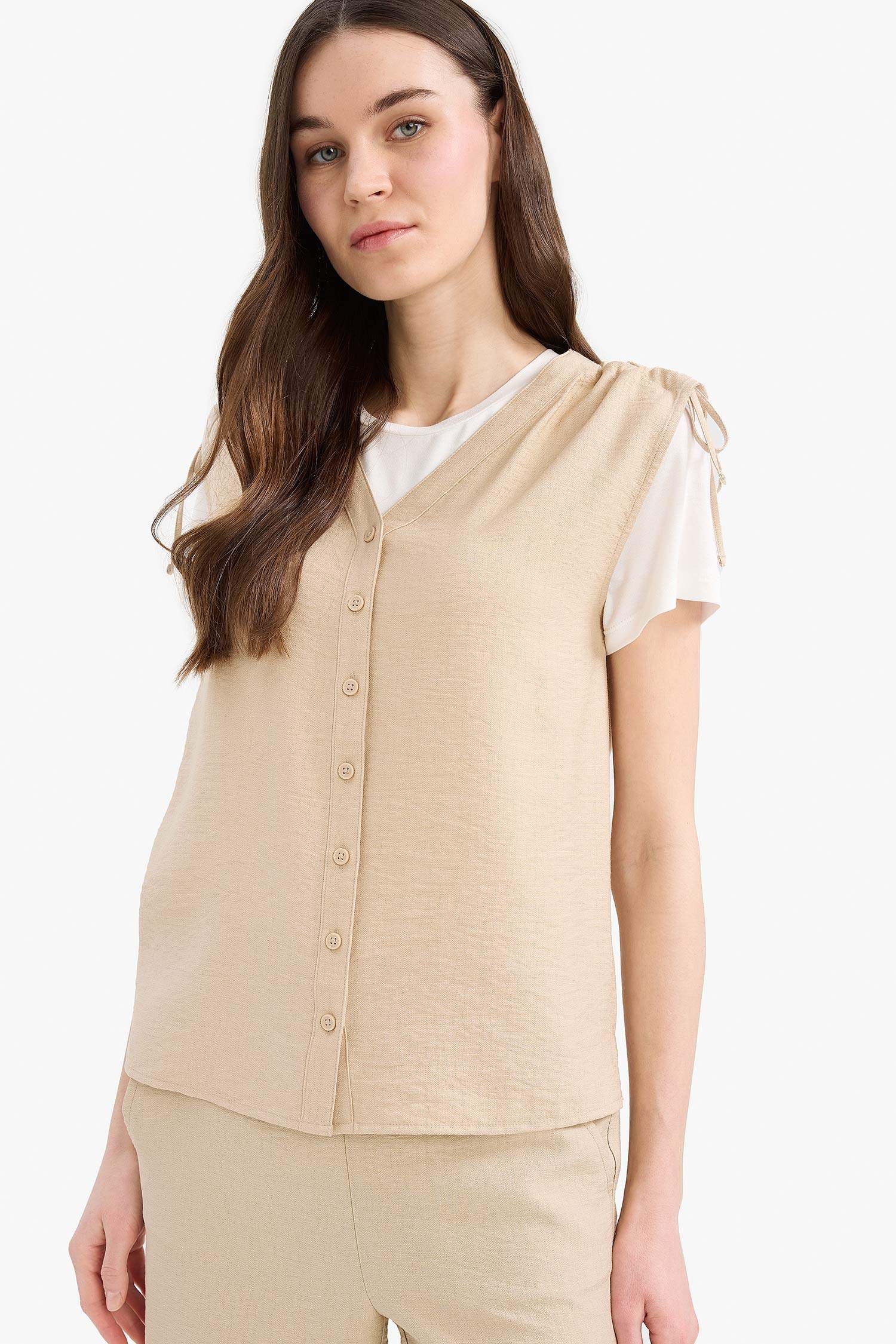 Regular Fit V-Neck Sleeveless Blouse