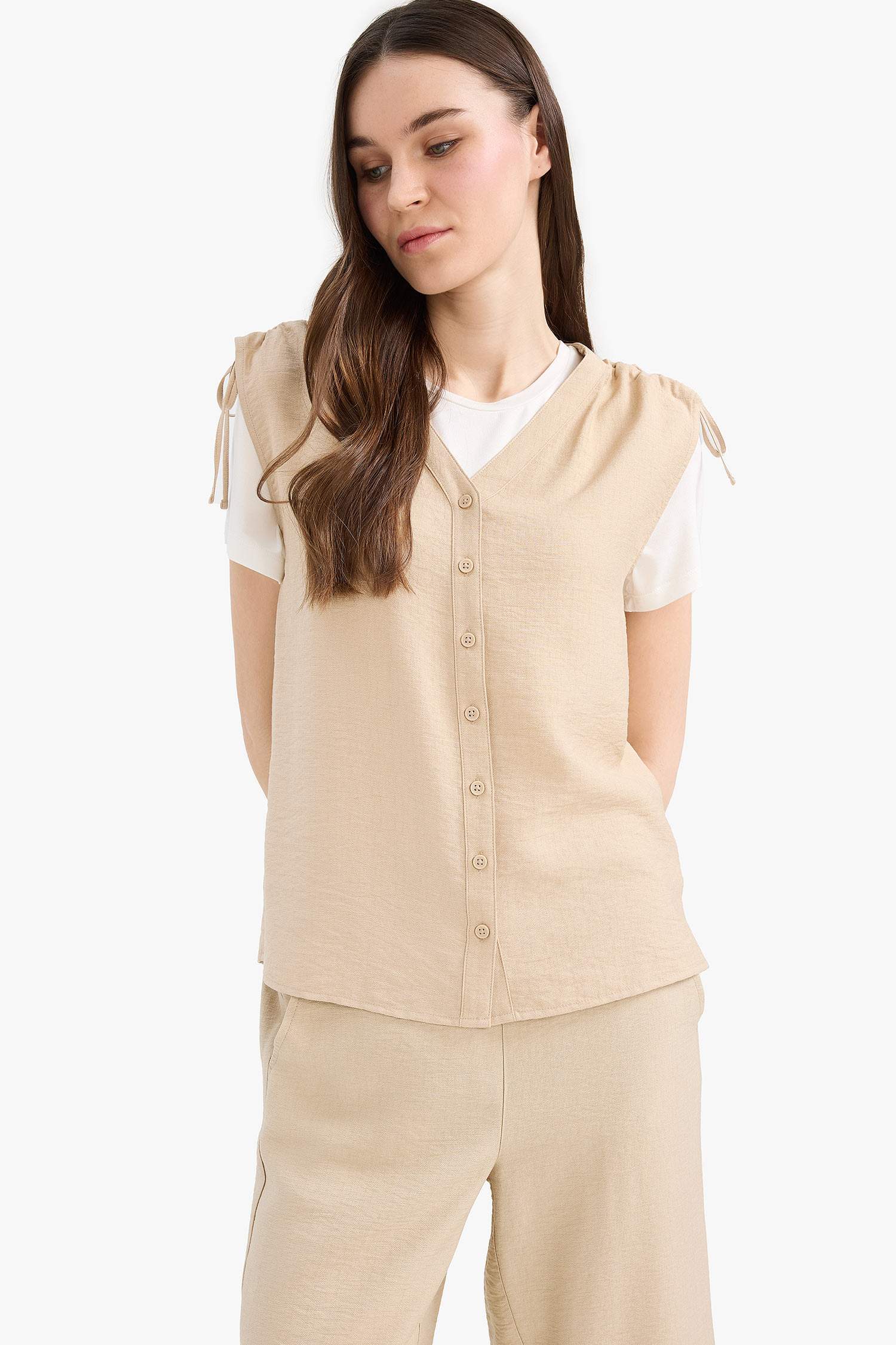 Regular Fit V-Neck Sleeveless Blouse