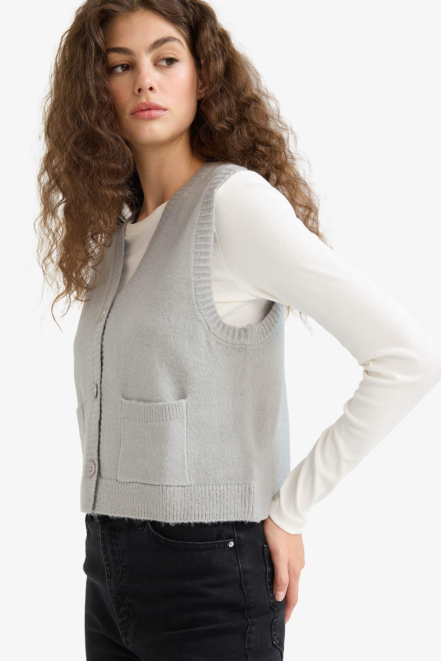 Regular Fit V-Neck Buttoned Knitted Vest with Pockets
