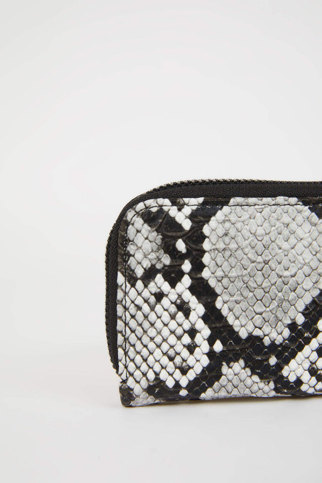 Women's Snake Pattern Zippered Coin Wallet Hover Image
