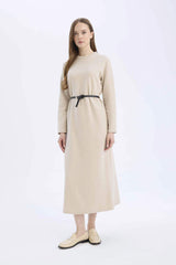 Regular Fit Crew Neck Belted Selanik Fabric Maxi Dress