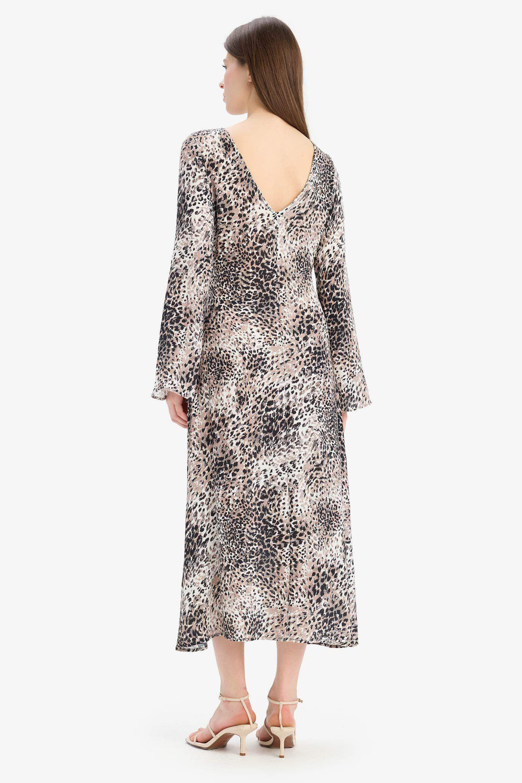 A Cut Ruffle Collar Animal Patterned Midi Dress