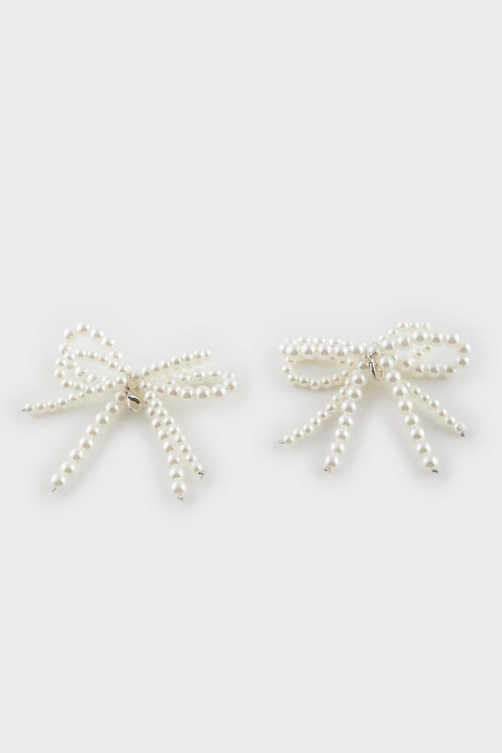 Women's Pearl Ribbon Slippery Ornament