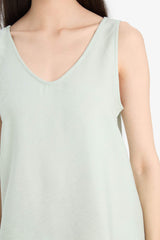 Sleeveless V-neck blouse, regular fit