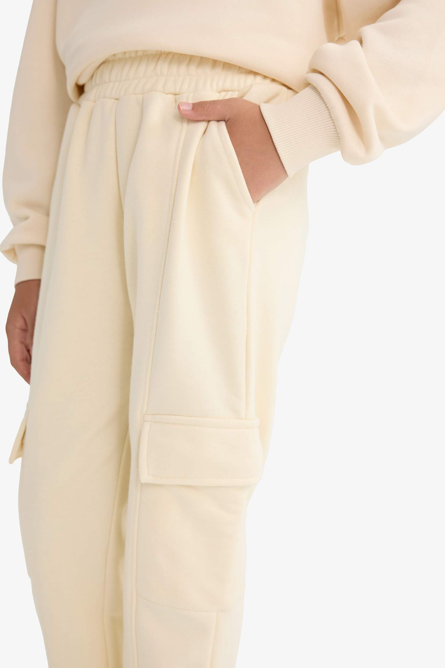 Girls Elastic Waist Cargo Jogger Sweatpants