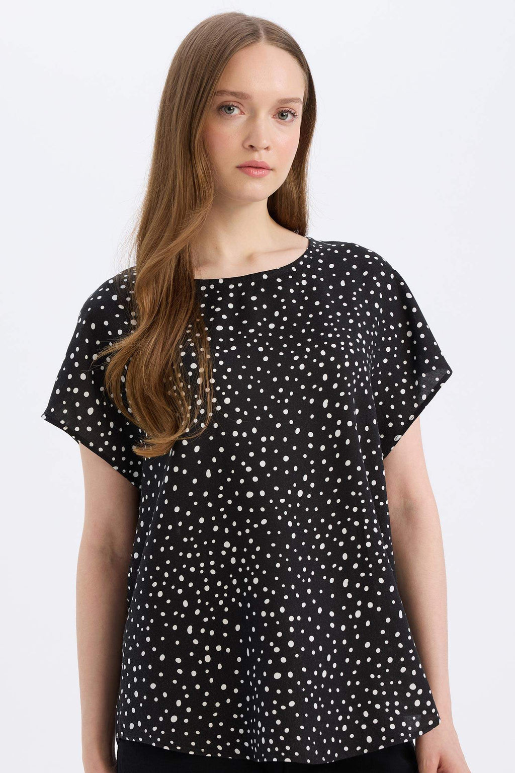 Regular Fit Crew Neck Short Sleeve Blouse