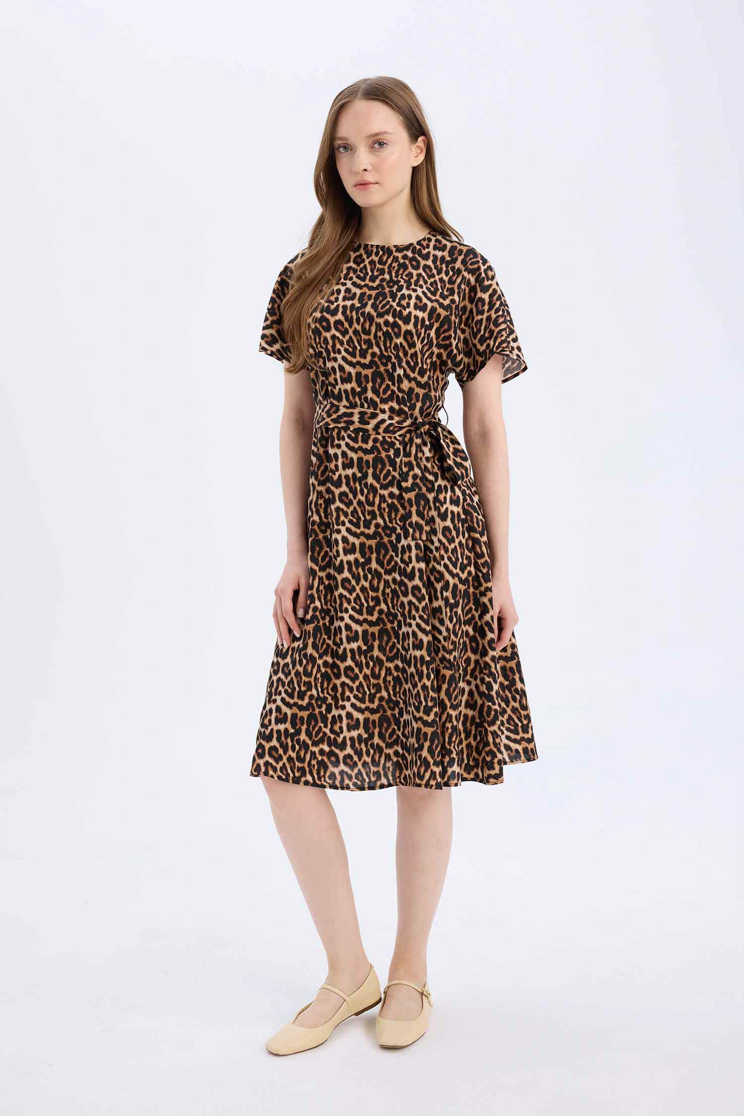 Regular Fit Crew Neck Leopard Midi Dress