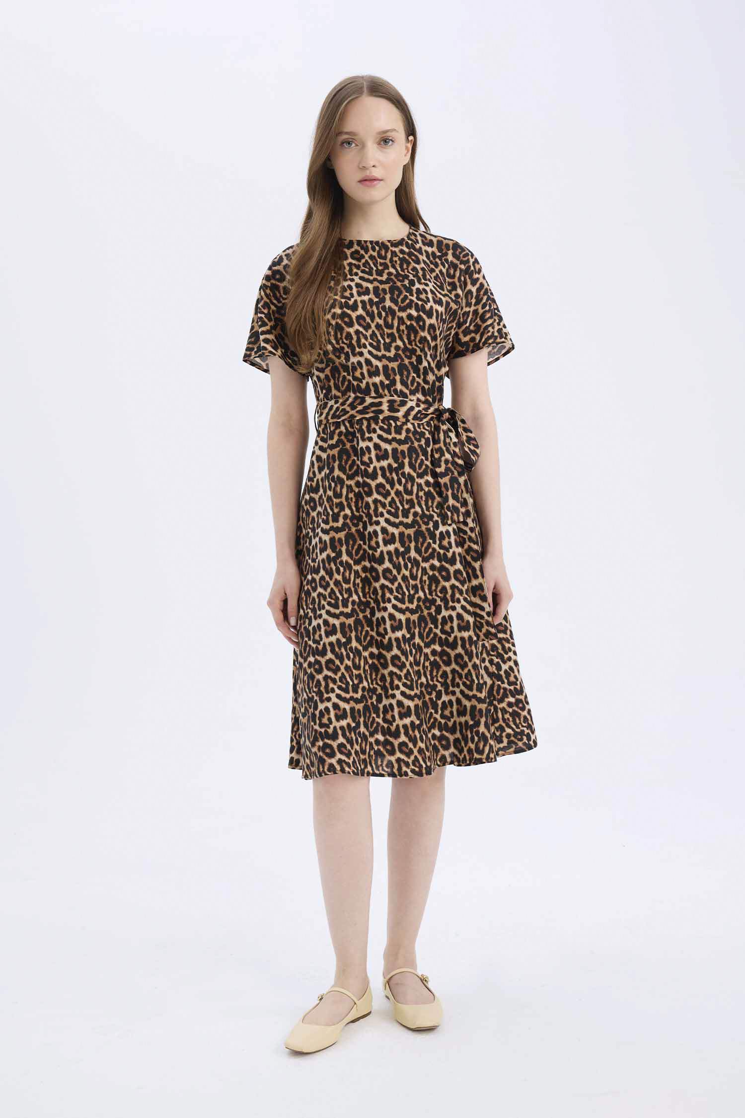 Regular Fit Crew Neck Leopard Midi Dress