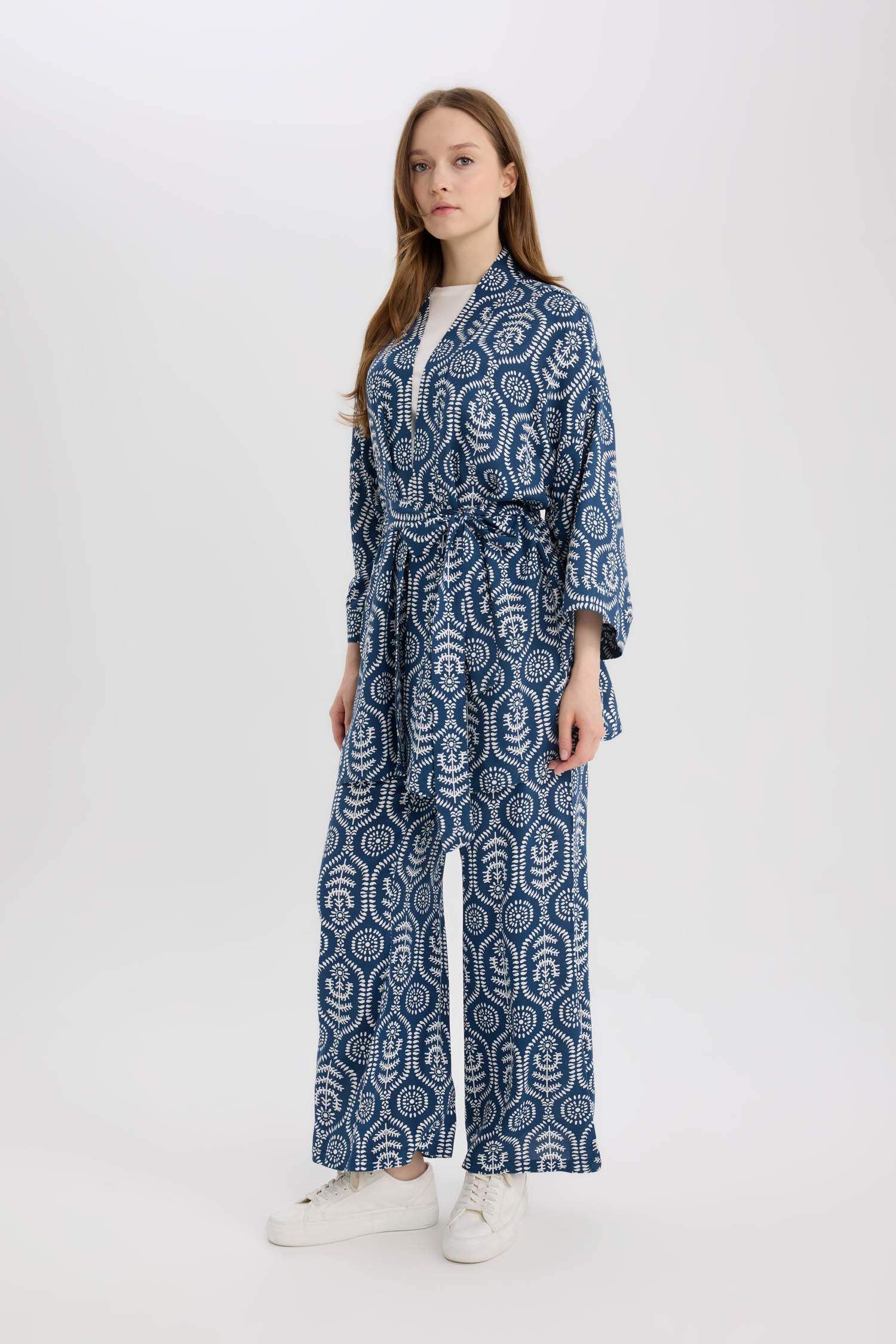 Regular Fit Pocket Detailed Pattern Wide Pleasant Leg Pants