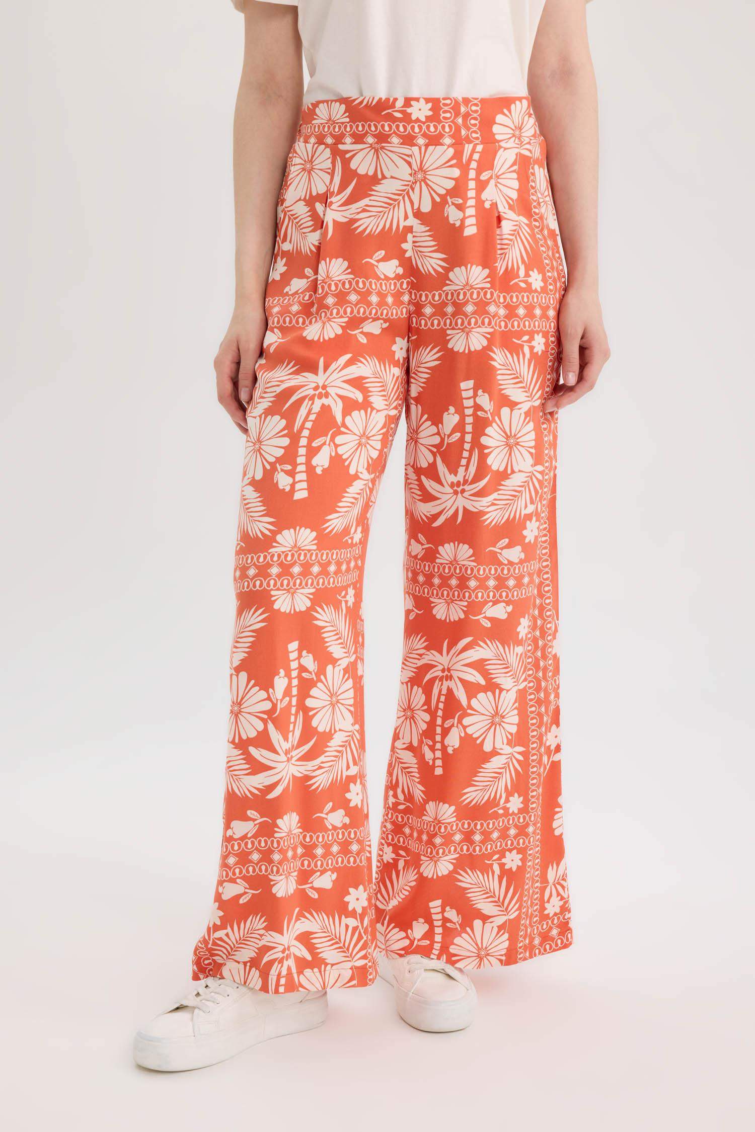 Regular Fit Pocket Detailed Pattern Wide Pleasant Leg Pants