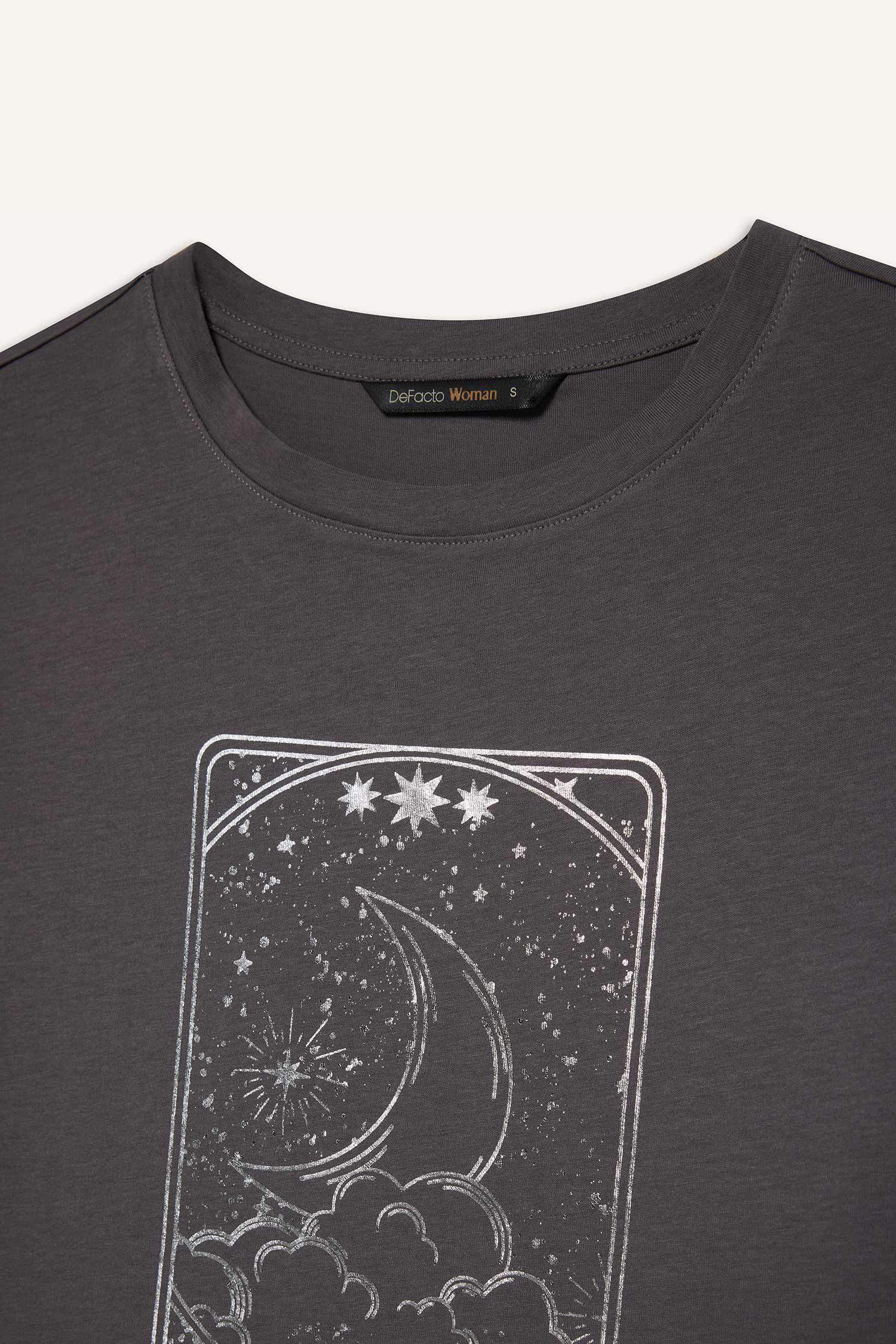 Regular Fit Half-Sleeve T-Shirt With Round Neck