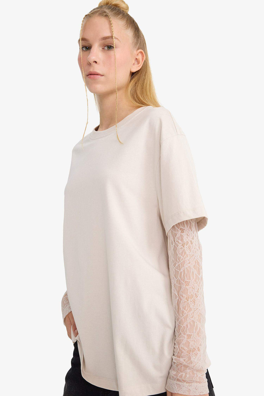 Oversize Loose Fit Crew Neck Lace Detail Long Sleeved T-shirt
