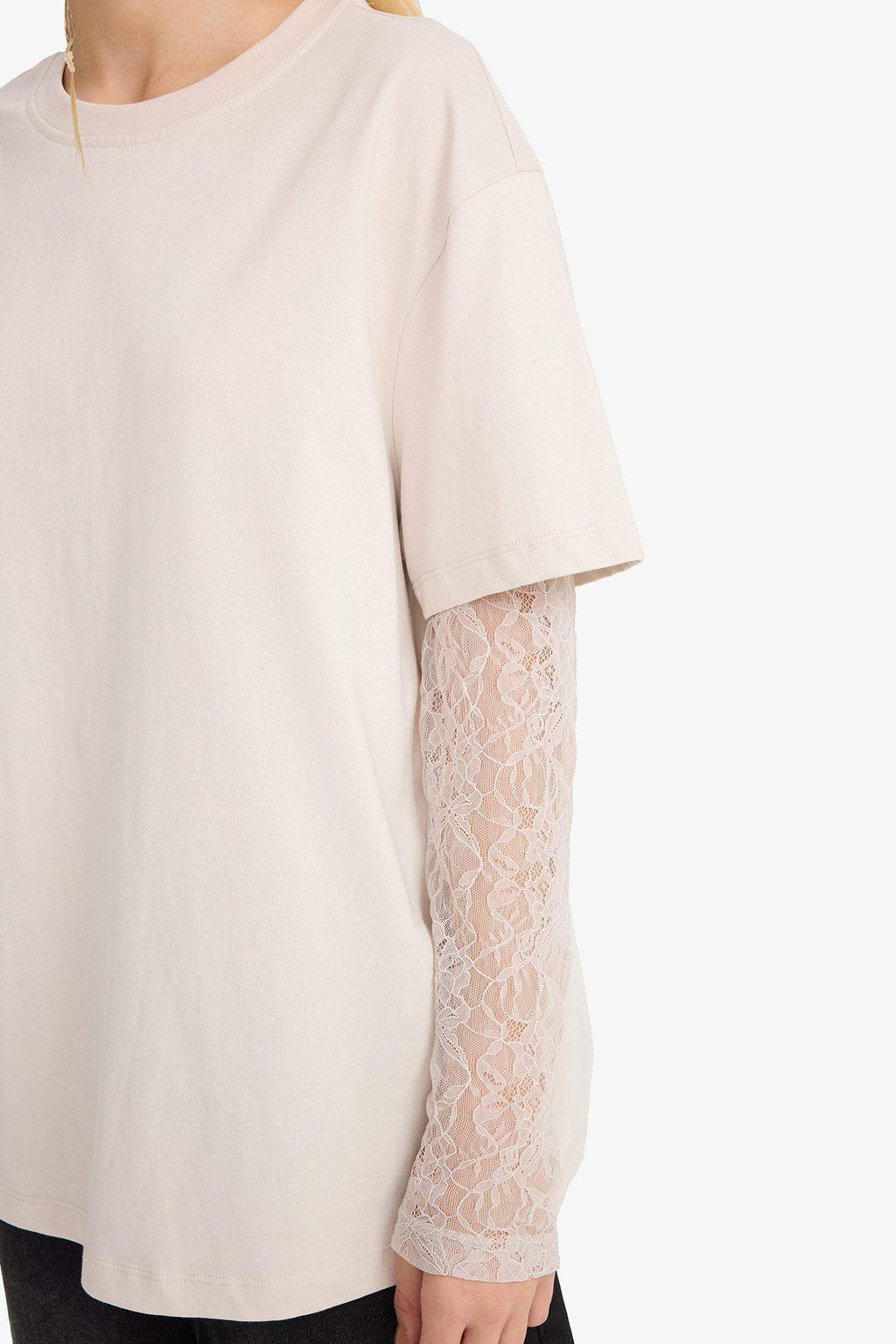 Oversize Loose Fit Crew Neck Lace Detail Long Sleeved T-shirt