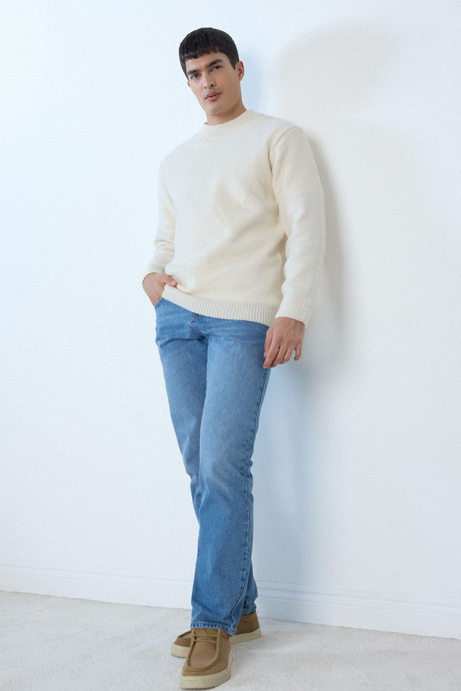 Relax Fit Crew Neck Knit Sweater Main Image