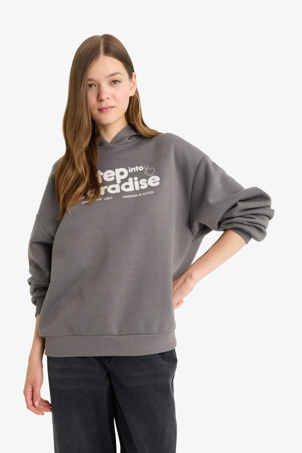 Cool Oversize sweatshirt with a wide fit, hood, print and thick fabric