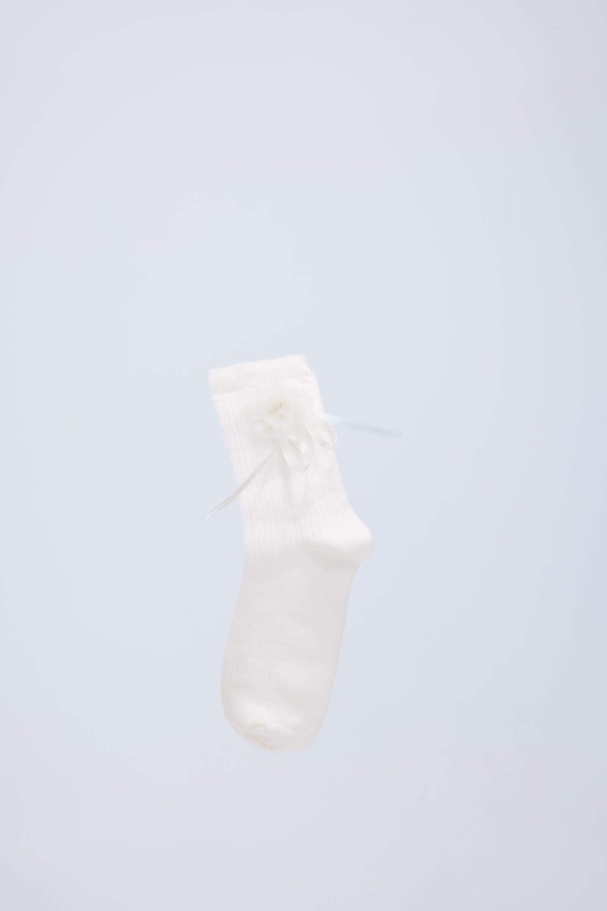 Women Seamless Flower and Ribbon Accessory Combed Cotton Premium Sock Socks