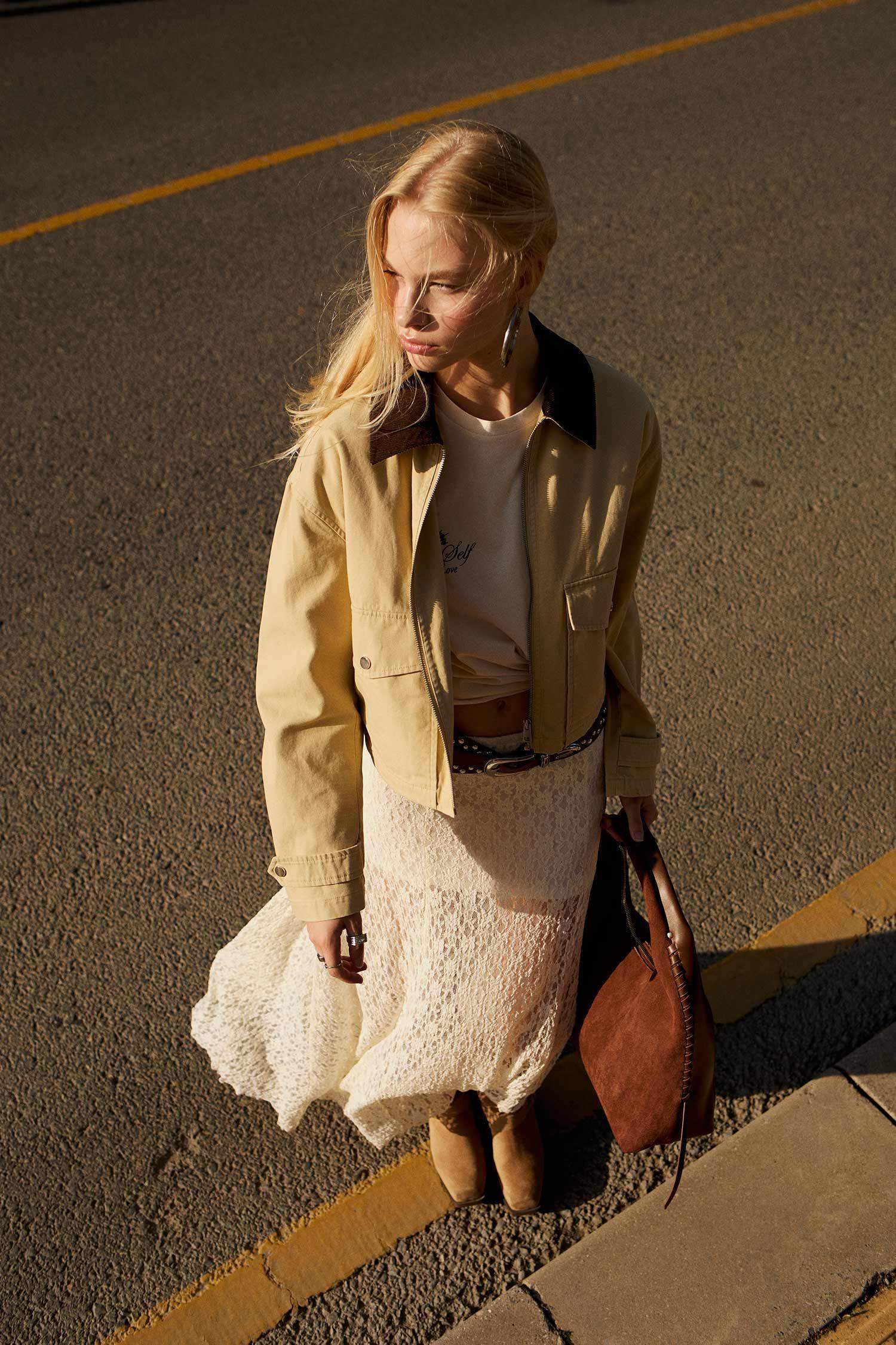 Regular Fit Contrast Collar Zippered Pocket Crop Coat