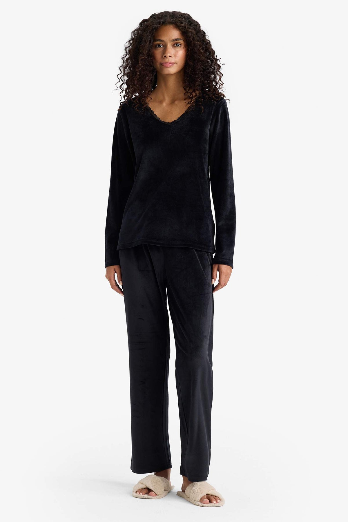 Pajama Set Regular Fit Long Sleeve Velour Top Long Bottom