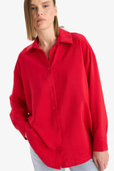 Regular fit, long sleeve shirt with a shirt collar