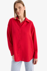 Regular fit, long sleeve shirt with a shirt collar