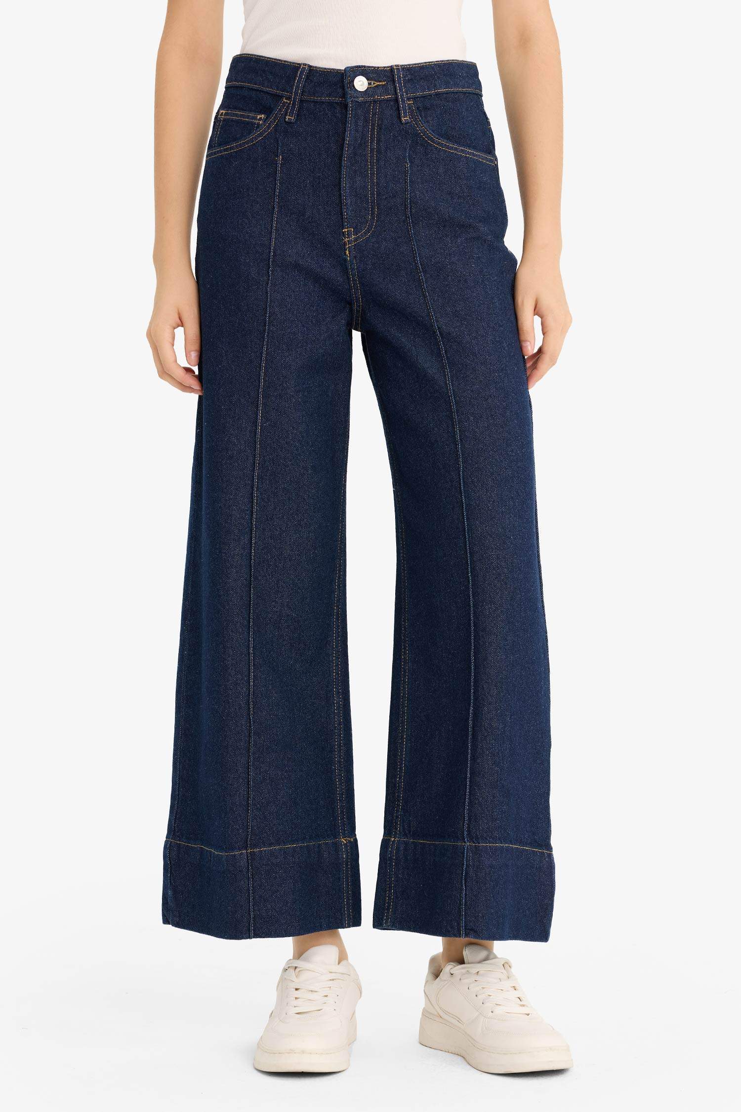 Short Wide Leg High Waist Crop Fit Jeans