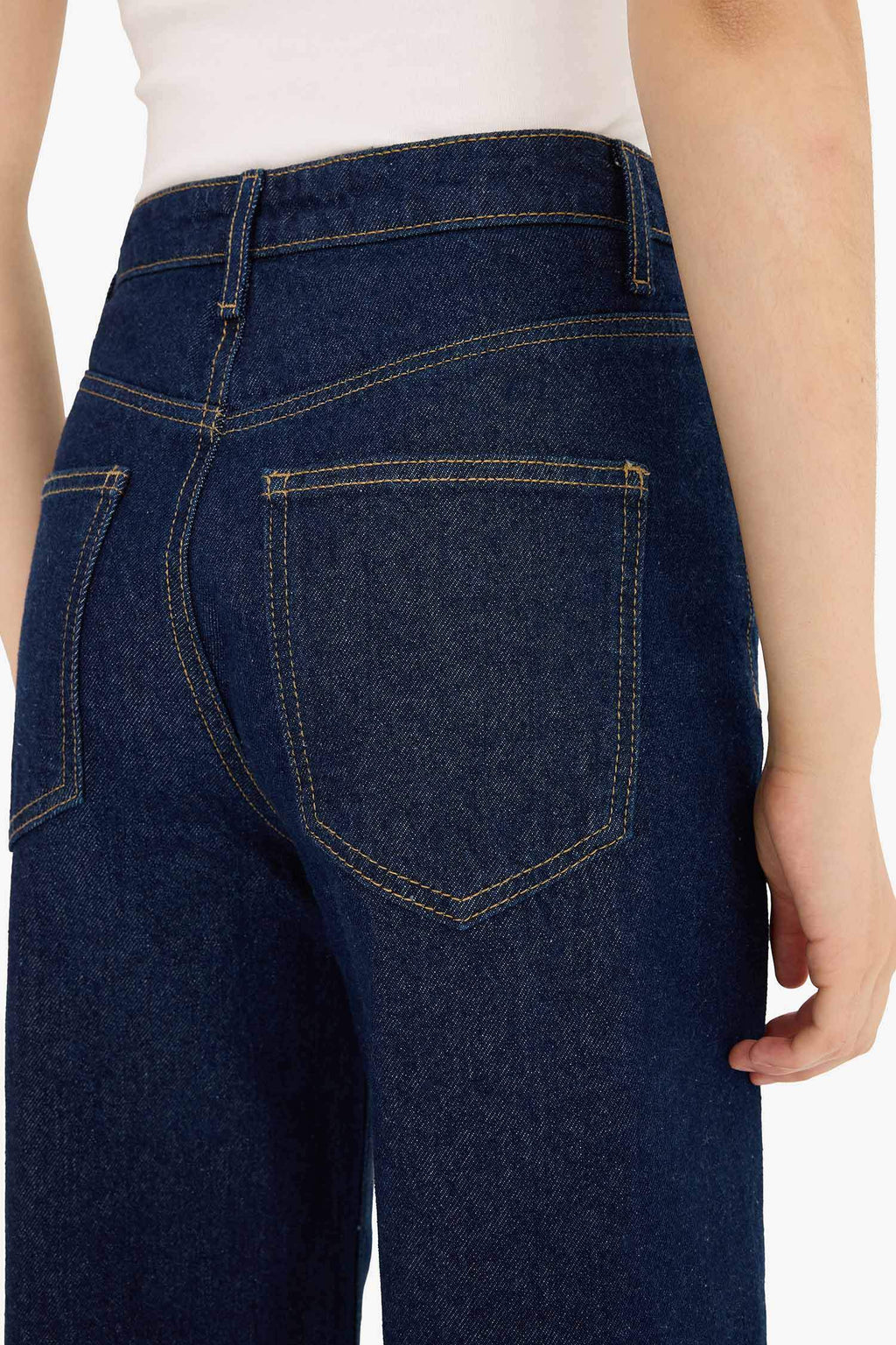 Short Wide Leg High Waist Crop Fit Jeans