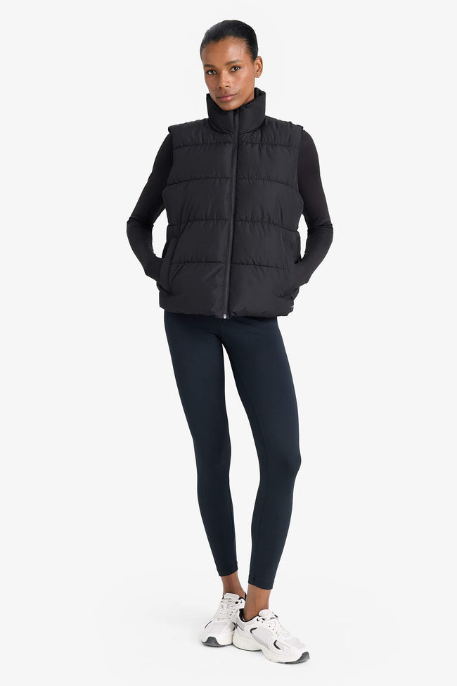 DeFactoFit Water Repellent Regular Fit Stand-up Collar Zippered Pocket Puffer Vest Main Image