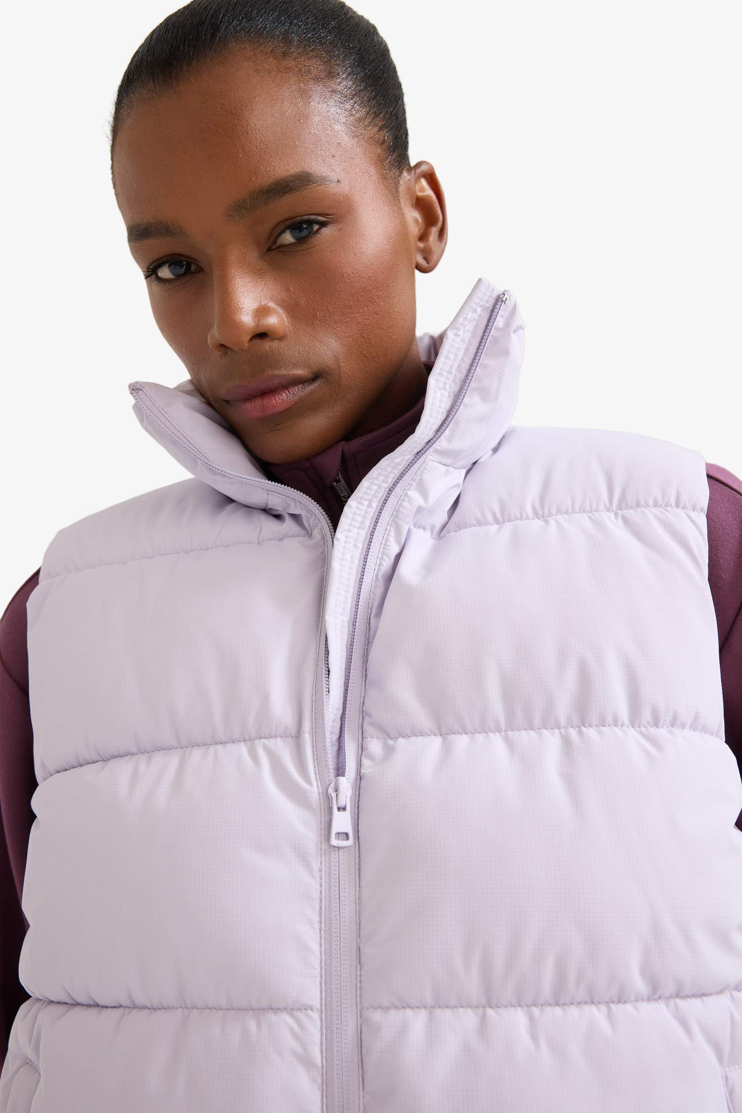 DeFactoFit Water Repellent Regular Fit Stand-up Collar Zippered Pocket Puffer Vest