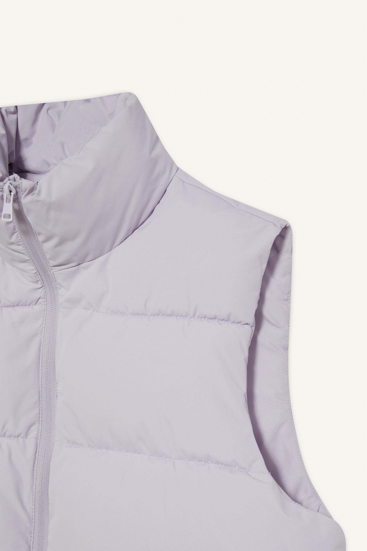 DeFactoFit Water Repellent Regular Fit Stand-up Collar Zippered Pocket Puffer Vest