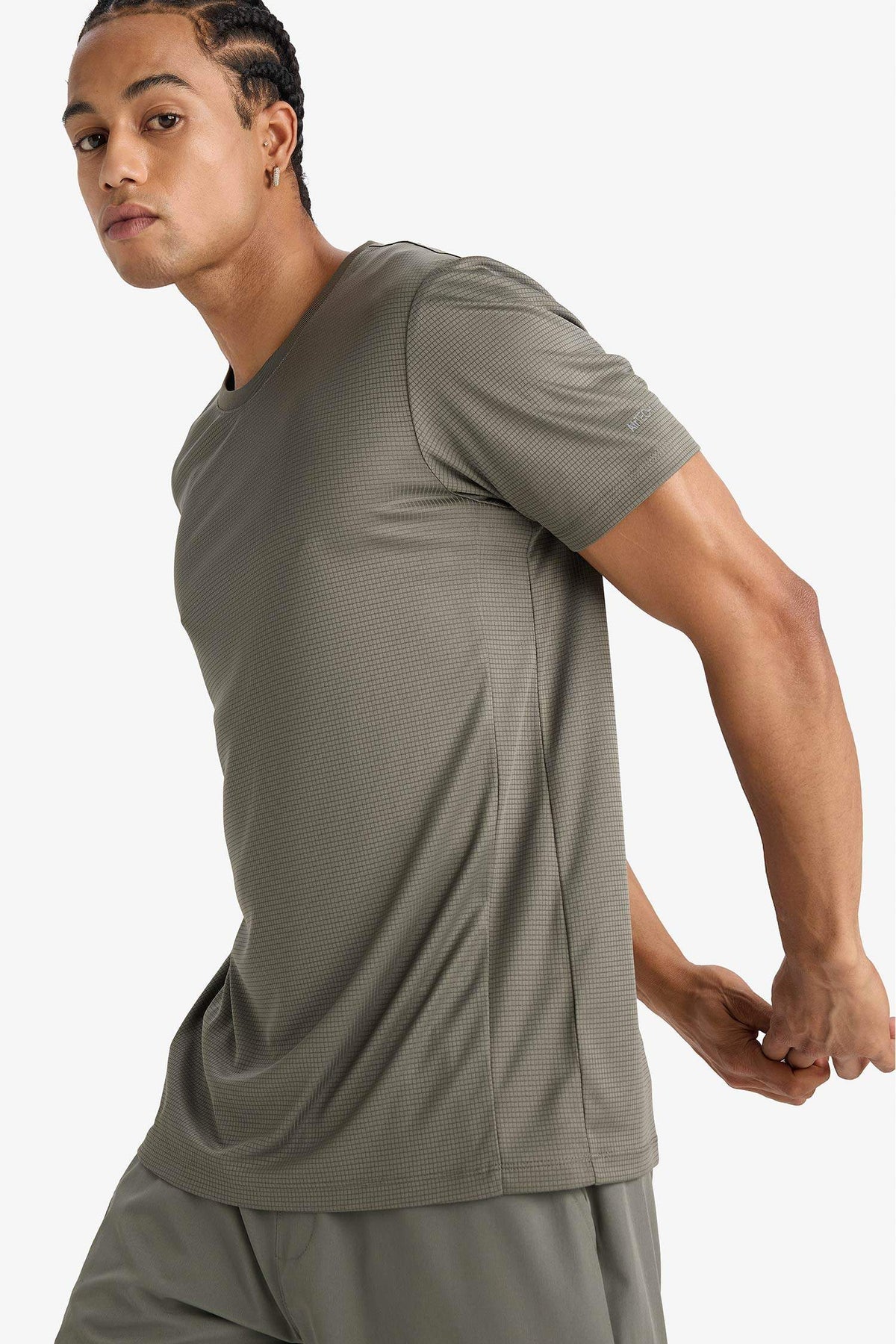 DeFactoFit Slim Fit Slim Cut Crew Neck Quick Drying Breathable Flexible Fabric Printed Sports Short Sleeve T-Shirt