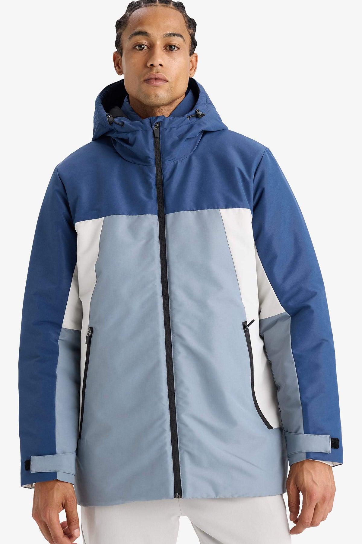 Water Repellent Regular Fit Hooded Zippered Windproof Jacket