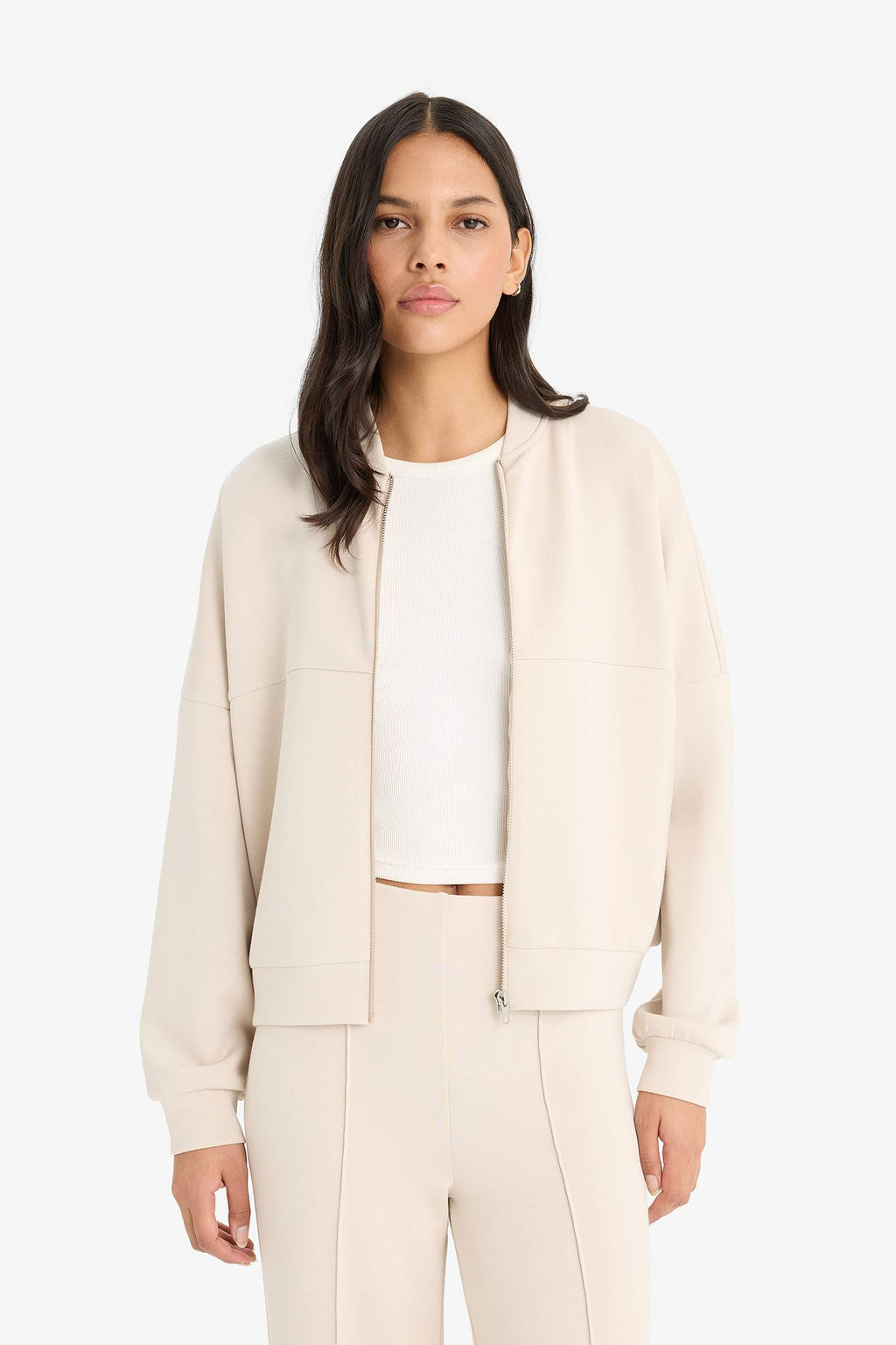 Relax Fit cardigan with a stand-up collar.